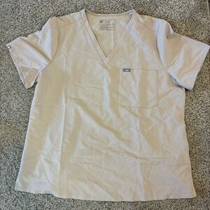 Figs women’s  Short Sleeve V-Neck Shirt in Cream